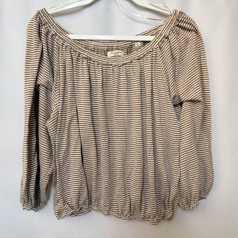 Max Studio Off-Shoulder Striped blouse in Beige and White - Picture 1 of 9